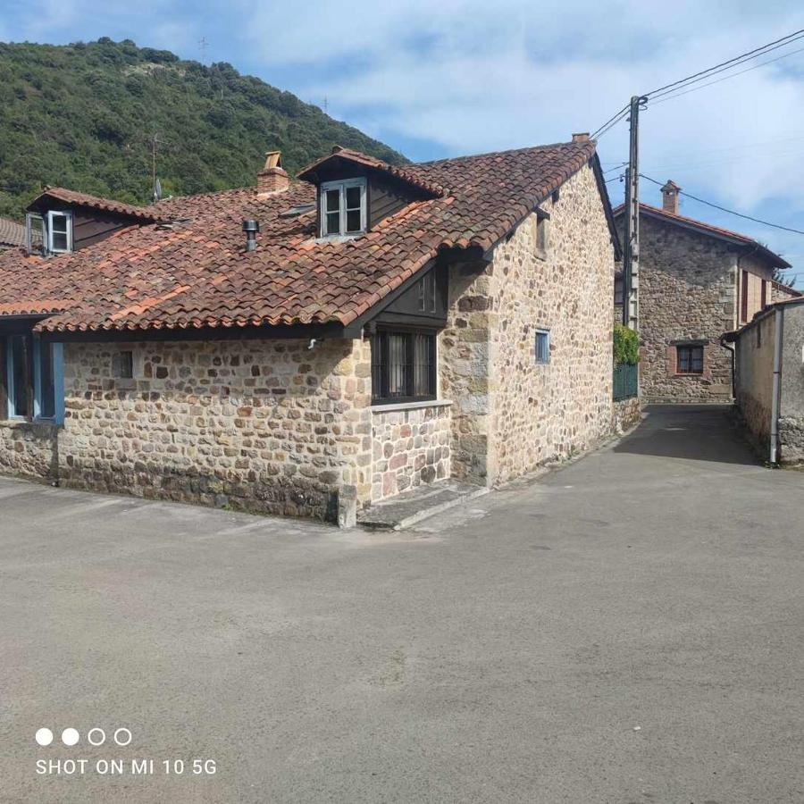 Casa Rural El Amparuco Treceño Exterior foto